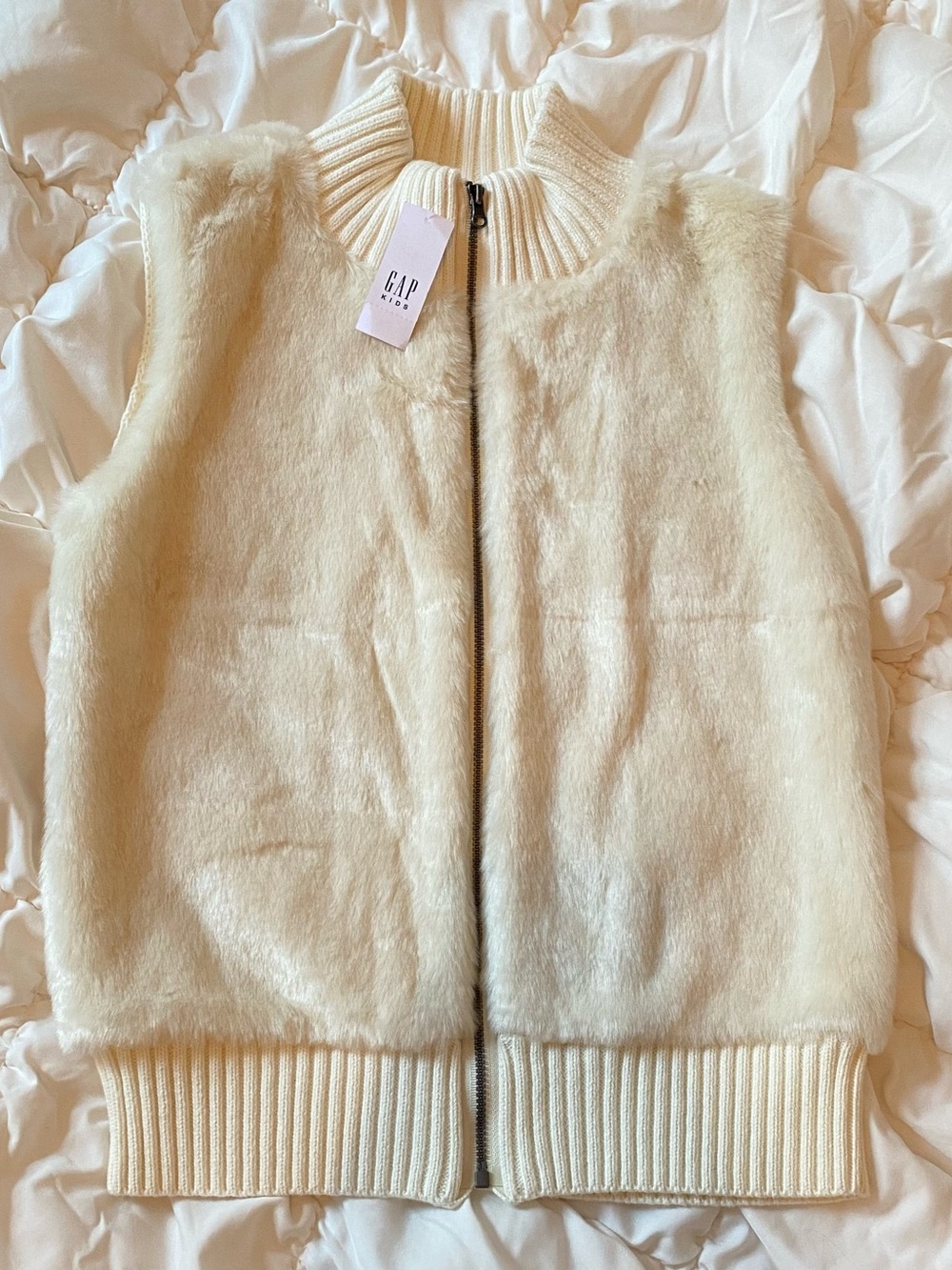 GAP Kids Faux Fur Vest Size XXL (14-16)